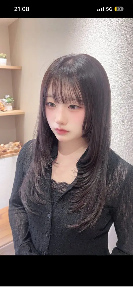 ロング カラー レイヤーカット カット ヘアカラー 小野 眞白のヘアスタイル