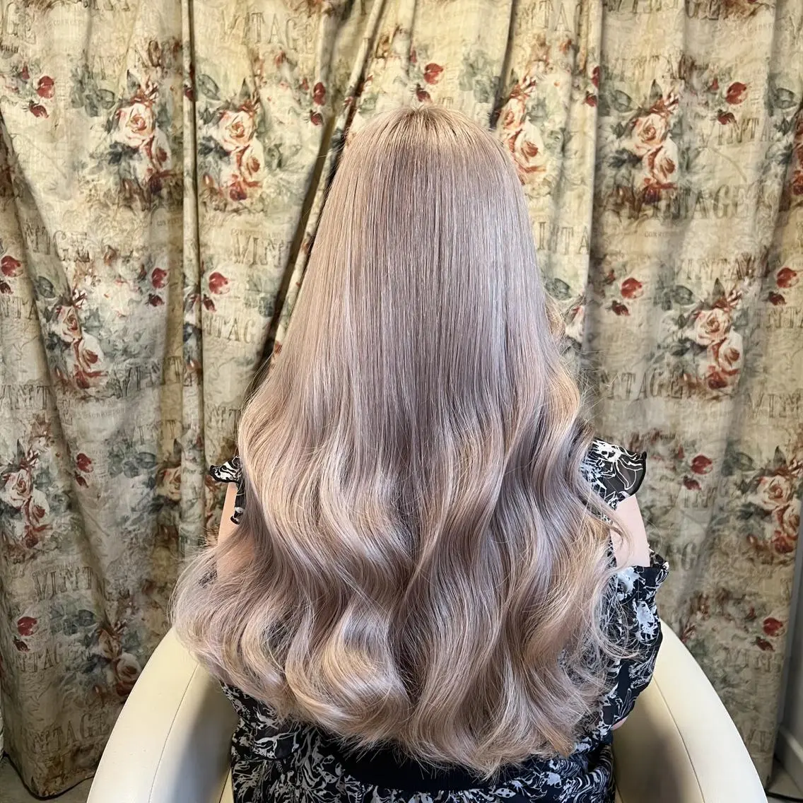 ロング カラー SHIN/レイヤー カット×クロスパーマのヘアスタイル
