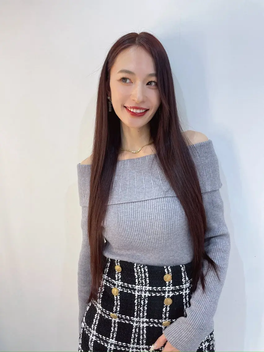ロング カラー ヘアアレンジ ヘアカラー トリートメント 髪質改善/縮毛矯正 RYOのヘアスタイル