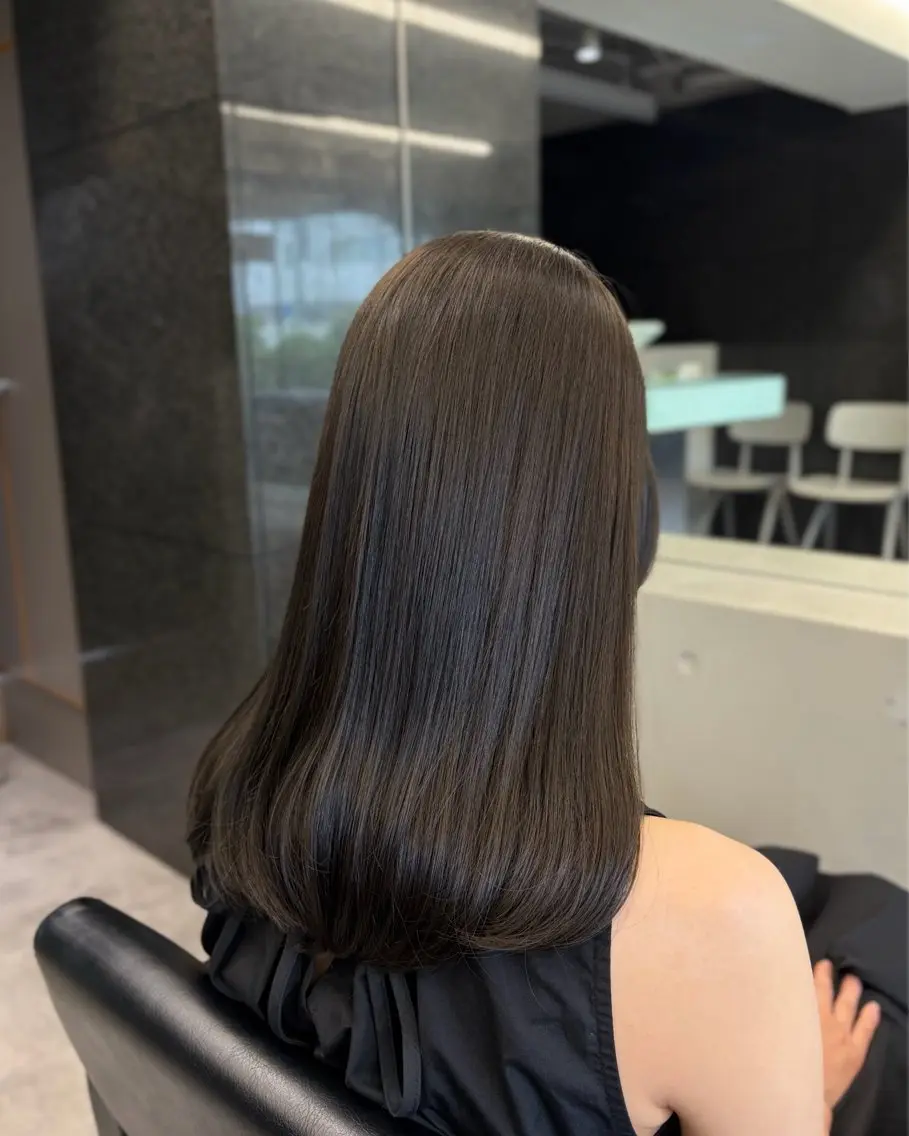 カラー グレージュ オリーブグレージュ オリーブグレー カット ヘアカラー トリートメント 艶カラー/レイヤー/ 似合せ/ Fureaのヘアスタイル