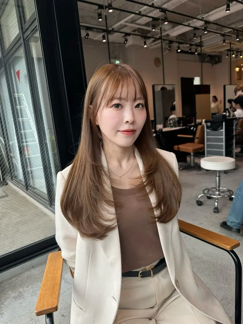 平日限定メニュー🌈『ブリーチなし‼️』透明感ダブルカラー+色持ちupトリートメント✨ カット+3300円の写真