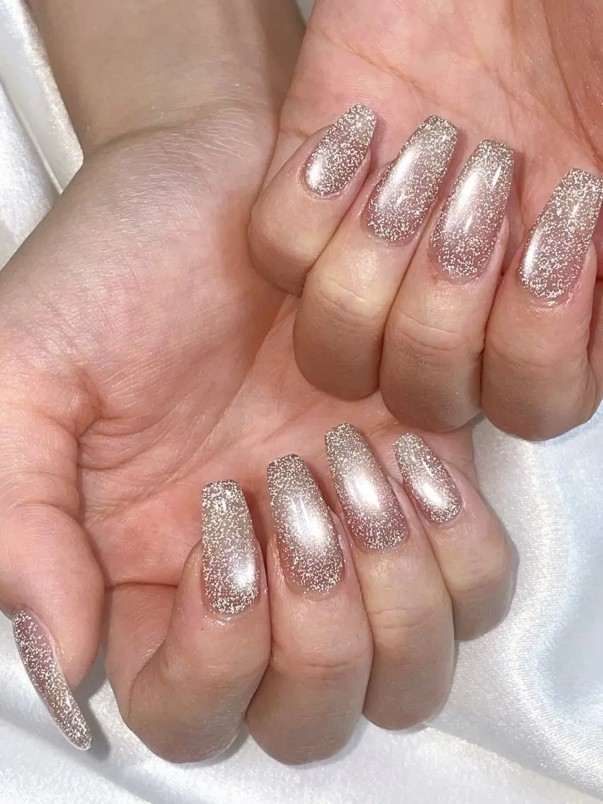 ネイル オーロラネイル フラッシュネイル フラッシュマグ フットネイル フレンチネイル ハンドネイル mogunail &blowのネイルデザイン
