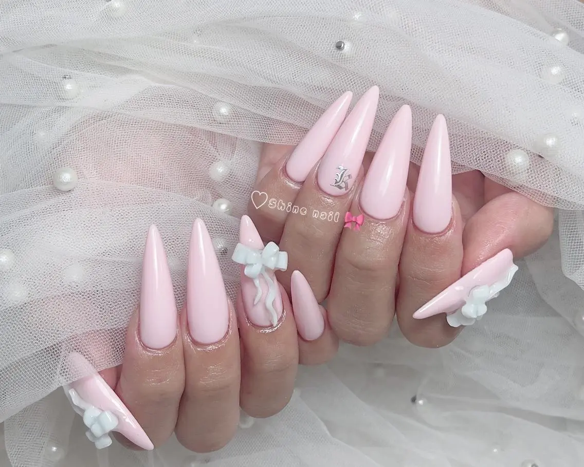 ネイル サイナネイル🎀 長さ出し専門店のネイルデザイン