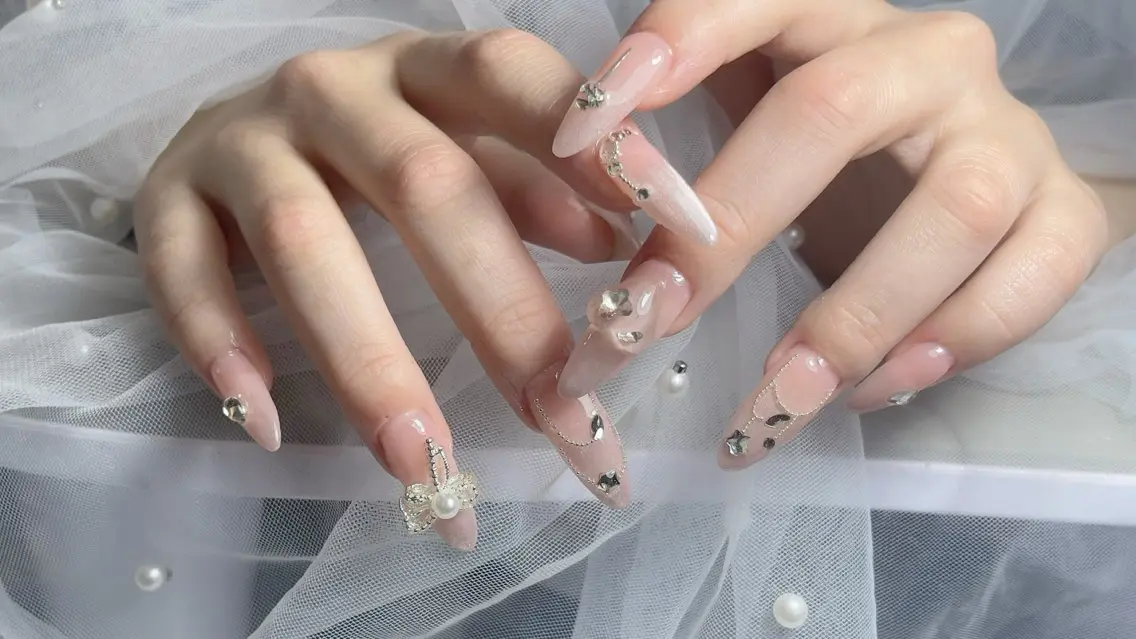 ネイル チークネイル フレンチネイル ラメ(グリッター) マグネットネイル ニュアンスネイル ハンドネイル NAILS BAR SHINJUKUのネイルデザイン