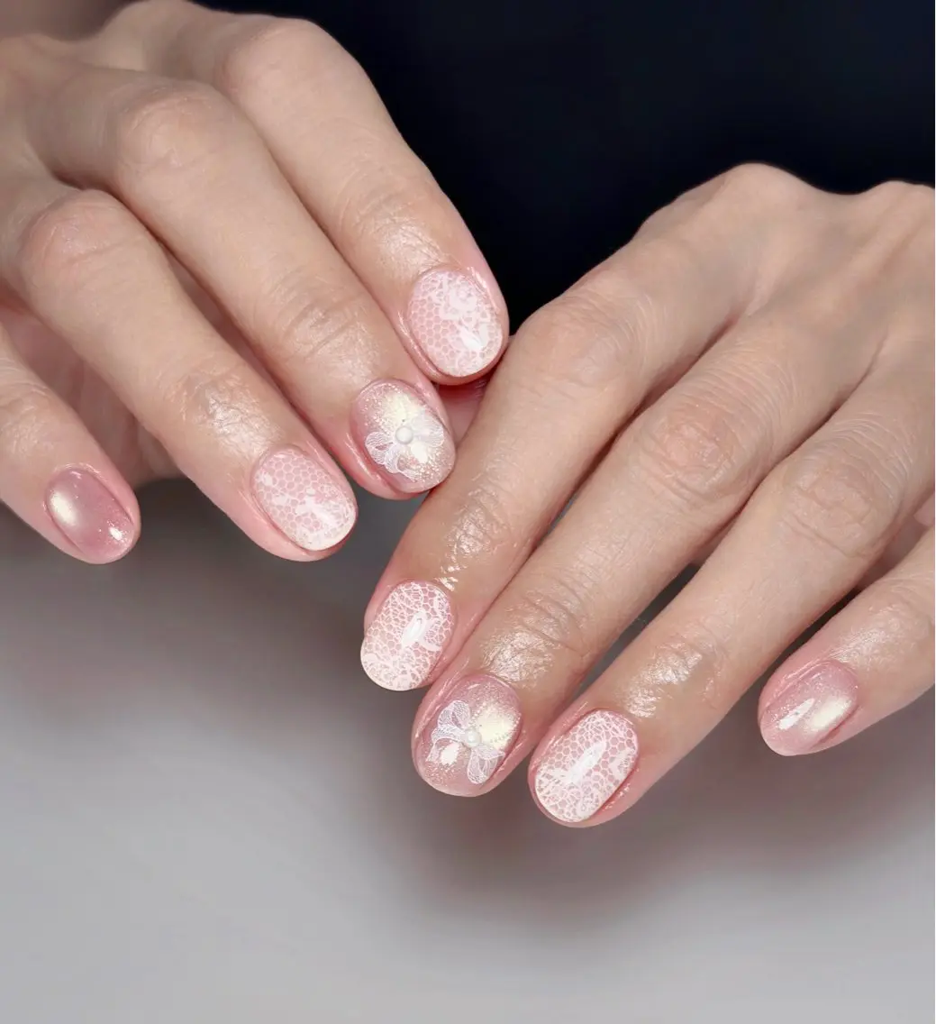 ネイル オーロラネイル 長さ出し フットネイル 韓国ネイル ラメ(グリッター) 👍thumbs up nail👍のネイルデザイン