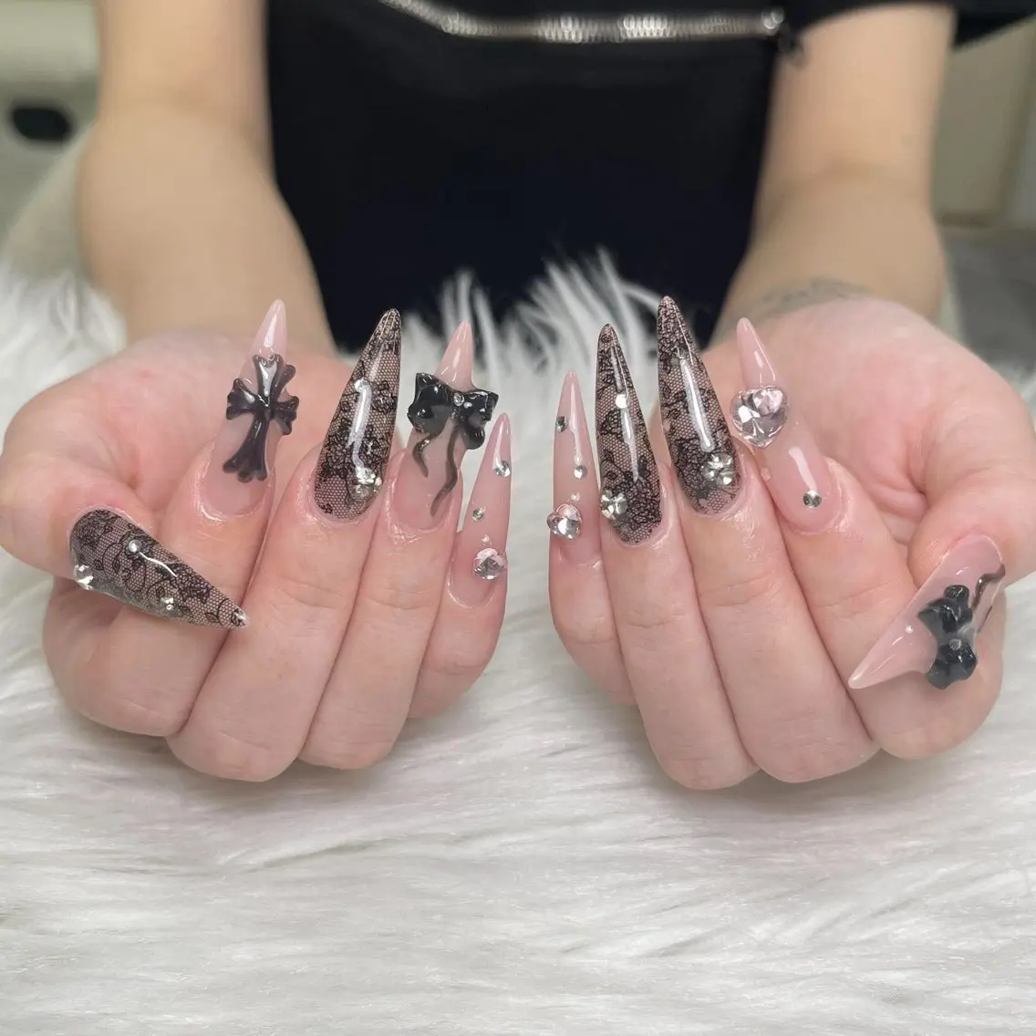 ネイル アートネイル ジェルネイル キラキラネイル 韓国ネイル ロングネイル ハンドネイル Nova Nailのネイルデザイン