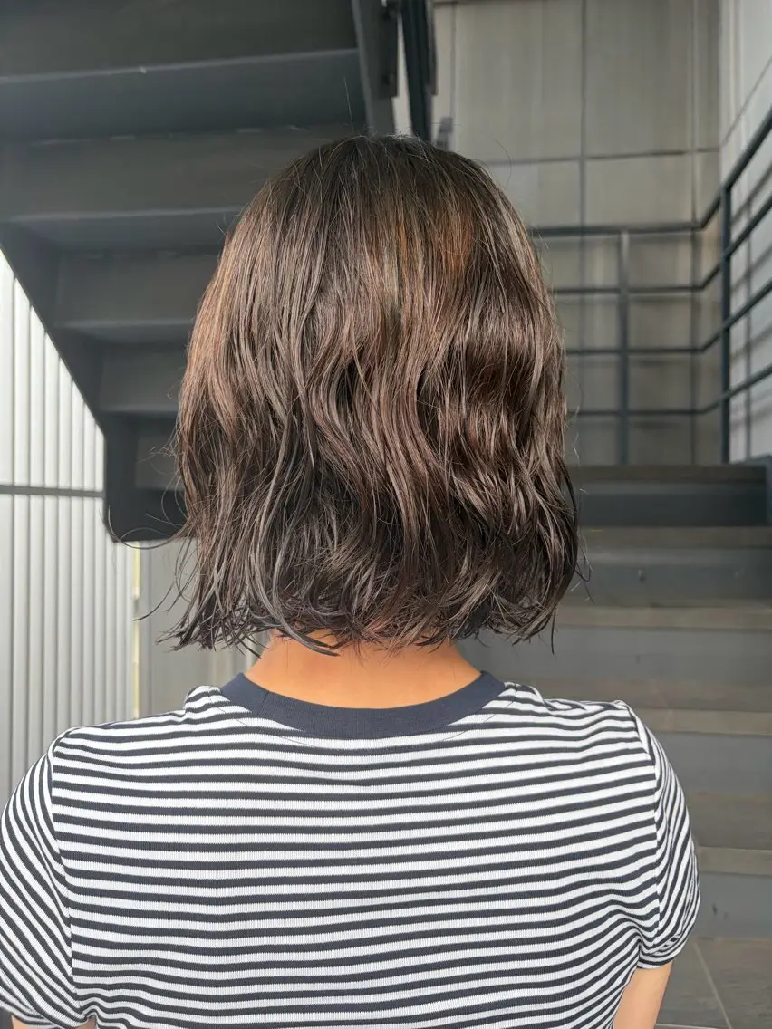 ミディアム カラー パーマ ミディアムパーマ グレージュ オリーブグレージュ オリーブグレー ボブ カット ヘアカラー パーマ ほの /縮毛矯正 /メンズ/カラーのヘアスタイル