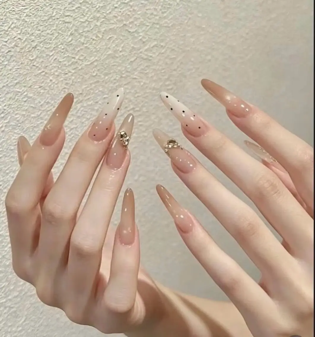 ネイル ネイルチップ xie qunのネイルデザイン