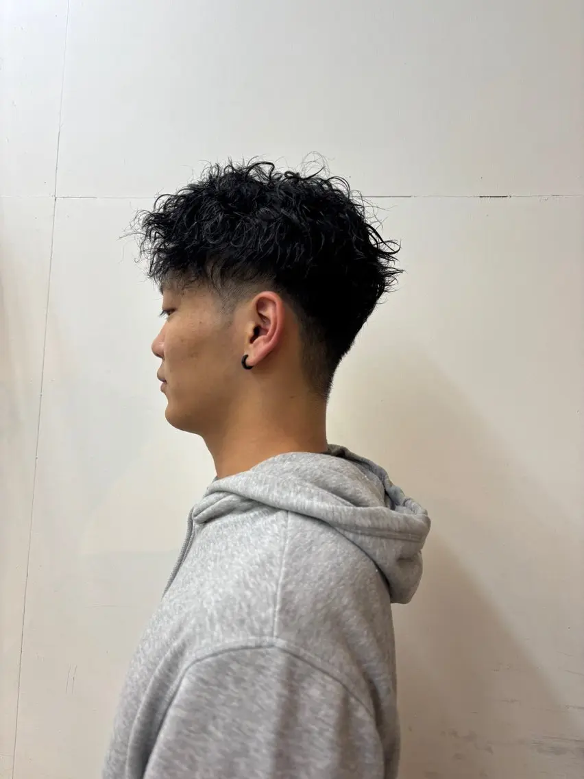 パーマ 岸良 莉里のヘアスタイル