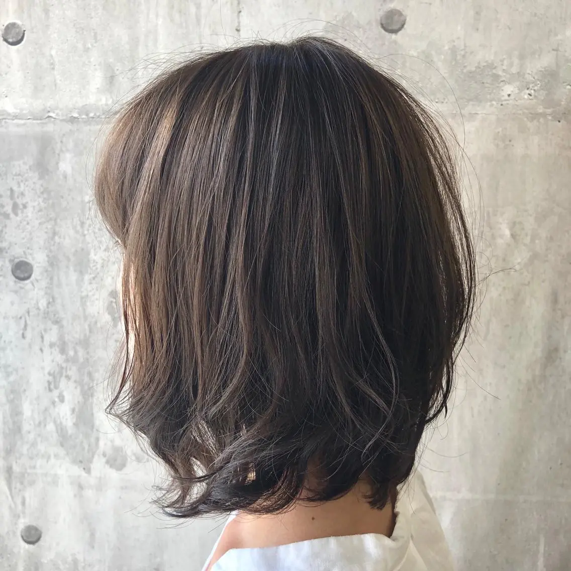 ミディアム カラー 菅沢 奈生のヘアスタイル