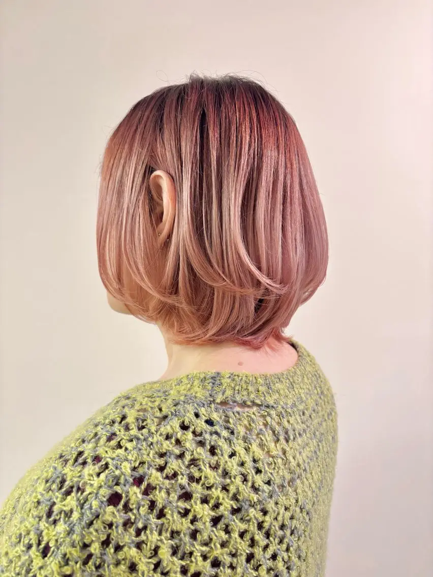 ミディアム カラー 古川 琴美のヘアスタイル