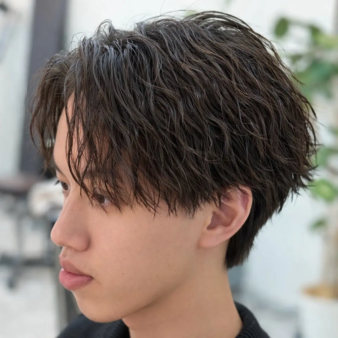 パーマ メンズ センターパート メンズパーマ ツイストスパイラルパーマ スパイラルパーマ カット パーマ 男の理想を叶える🔥 メンズパーマ特化｜関のヘアスタイル