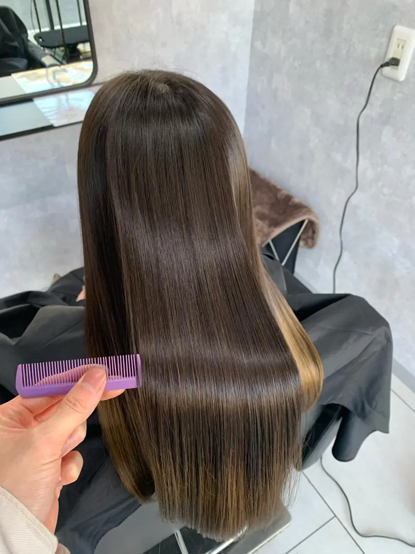 【ダメージを最小限に】酸性ストレート+カット+link 5step トリートメントの写真