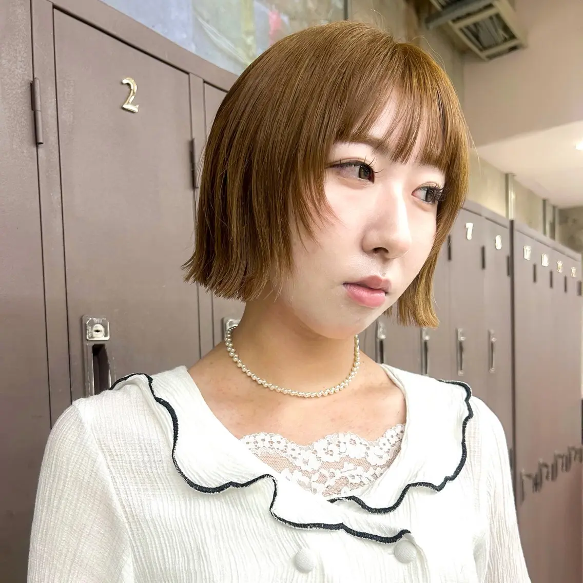 ショート カラー ベージュカラー ブリーチ 透明感カラー ダブルカラー ブリーチなしカラー カット ヘアカラー 伊藤ほのか/柔らかパ ーマ/ダブルカラーのヘアスタイル