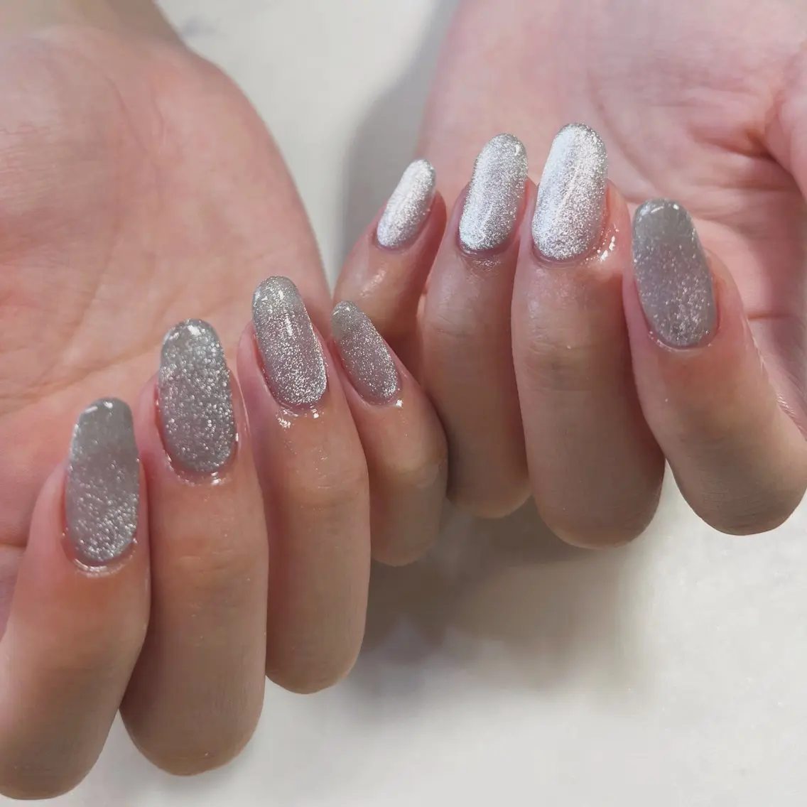 ネイル マグネットネイル シルバー ハンドネイル Knail . iのネイルデザイン