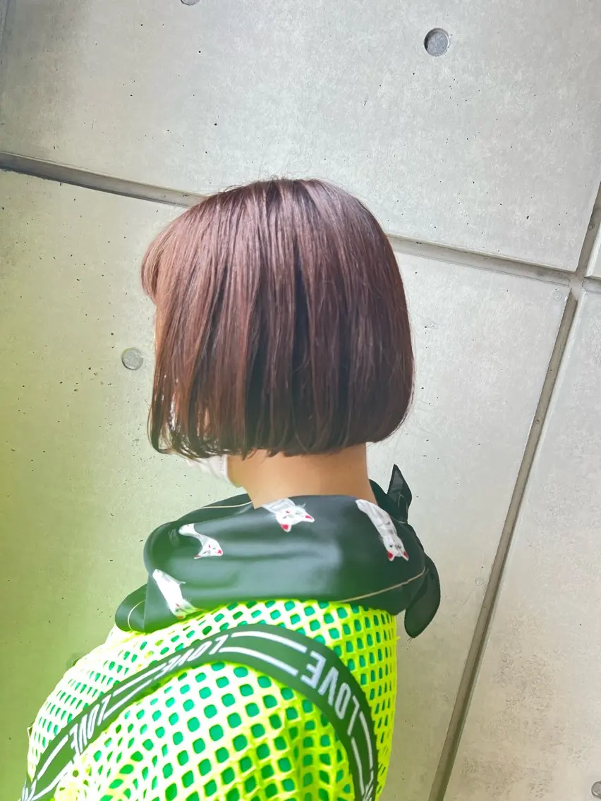 ショート カラー ベージュカラー バイオレットカラー ボブ ショートヘア ヘアカラー ヘッドスパ IKU顔周りレイヤー /ボブ/透明感カラーのヘアスタイル