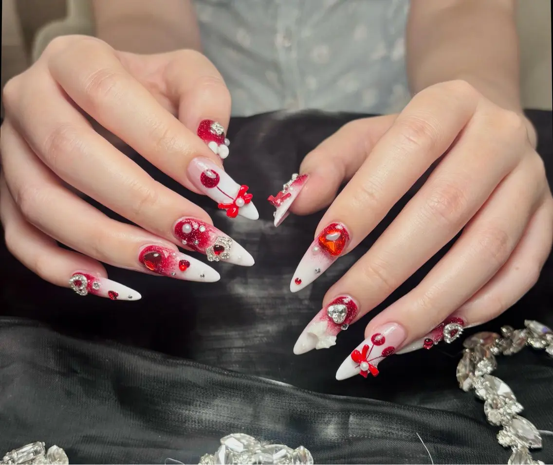 ネイル ハンドネイル moon nailsのネイルデザイン