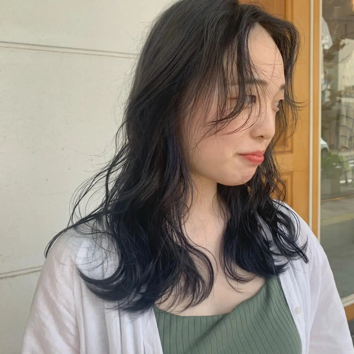 セミロング カラー ブルーカラー ブルージュ ヘアカラー m ā l o.🌷 サカモトマイコのヘアスタイル