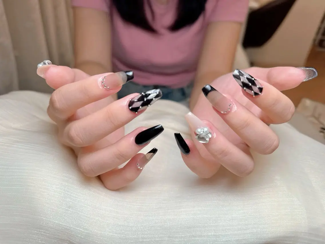 ネイル 里奈 Nailのネイルデザイン