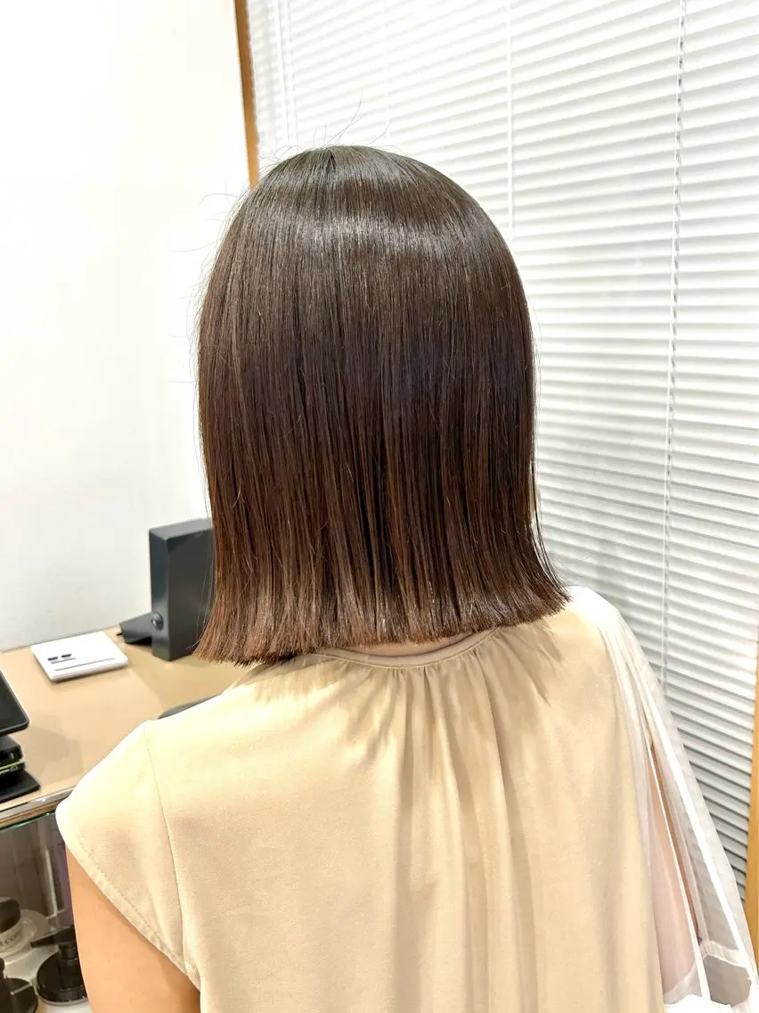 ミディアム カット トリートメント ぱつっとボブ/ 小野あかねのヘアスタイル