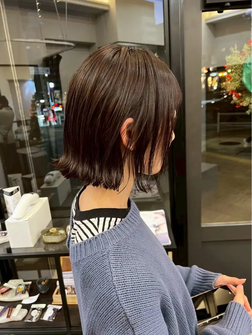ミディアム カラー 森 彩夏のヘアスタイル