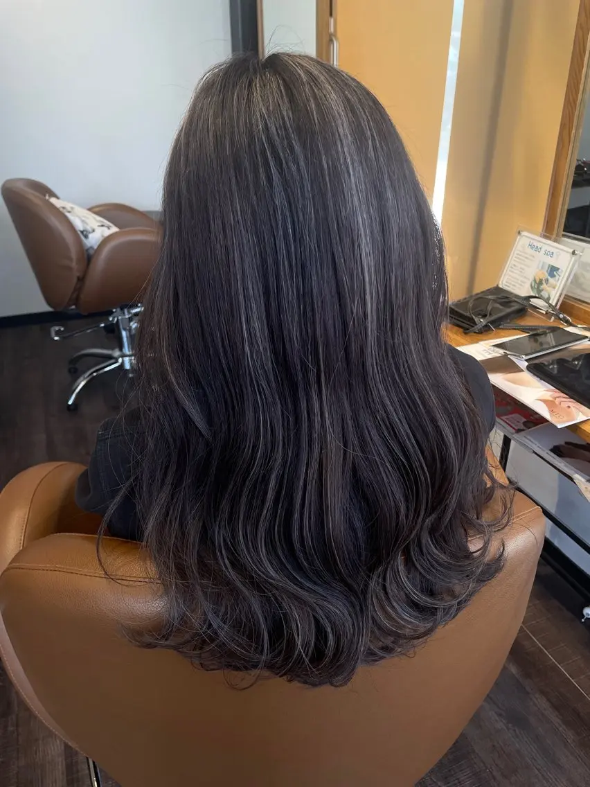 ロング カット ヘアカラー トリートメント 髪質改善×潤艶カラー ⭐️岡田崇彰のヘアスタイル