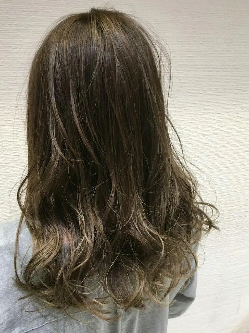 ヘアカラーの写真