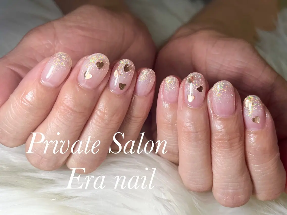 ネイル グラデーション ハート ホログラムネイル ラメ(グリッター) ラメグラデーション Era nailのネイルデザイン
