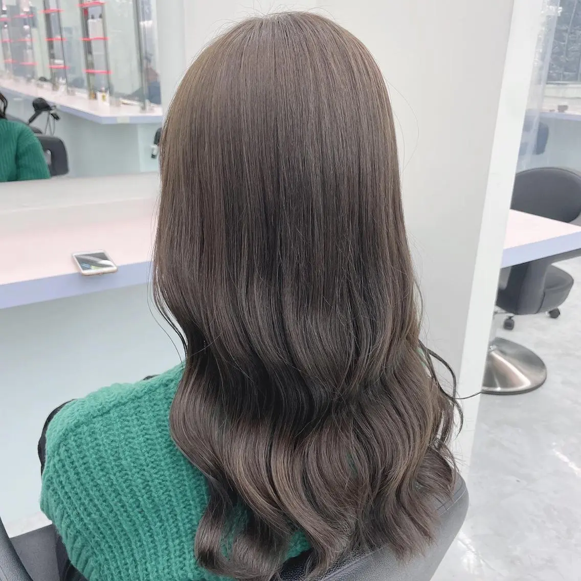 セミロング カラー ヘアアレンジ 🤍透明感カラー🤍 似合わせ🤍AINEのヘアスタイル