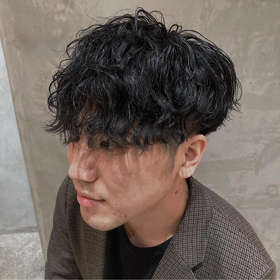 ショート パーマ メンズ マッシュ ショートヘア 波巻きスパイラルパー マ/シャドウパーマ駿のヘアスタイル