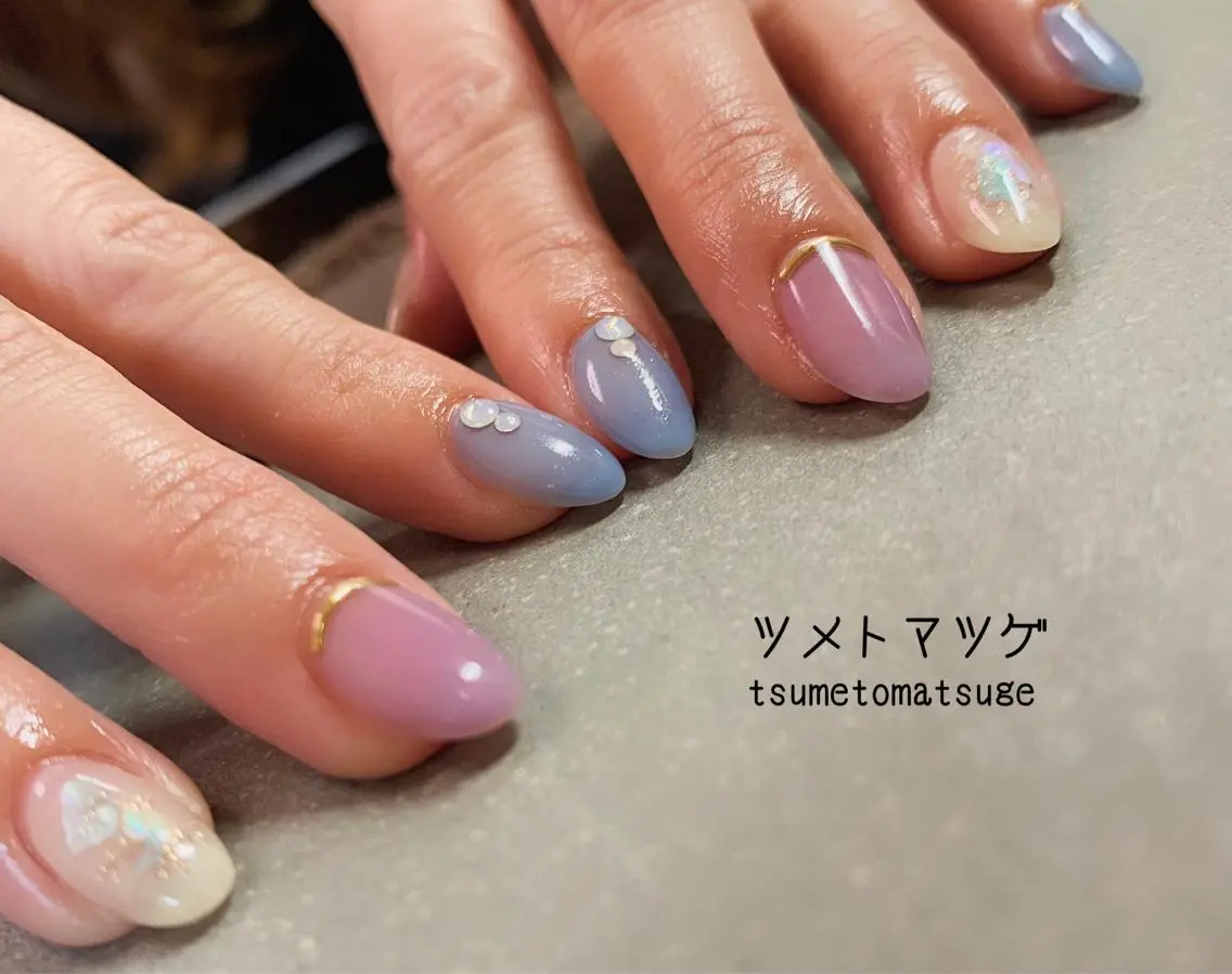 ミディアム ネイル アートネイル ハンドネイル ツメトマツゲ .のネイルデザイン