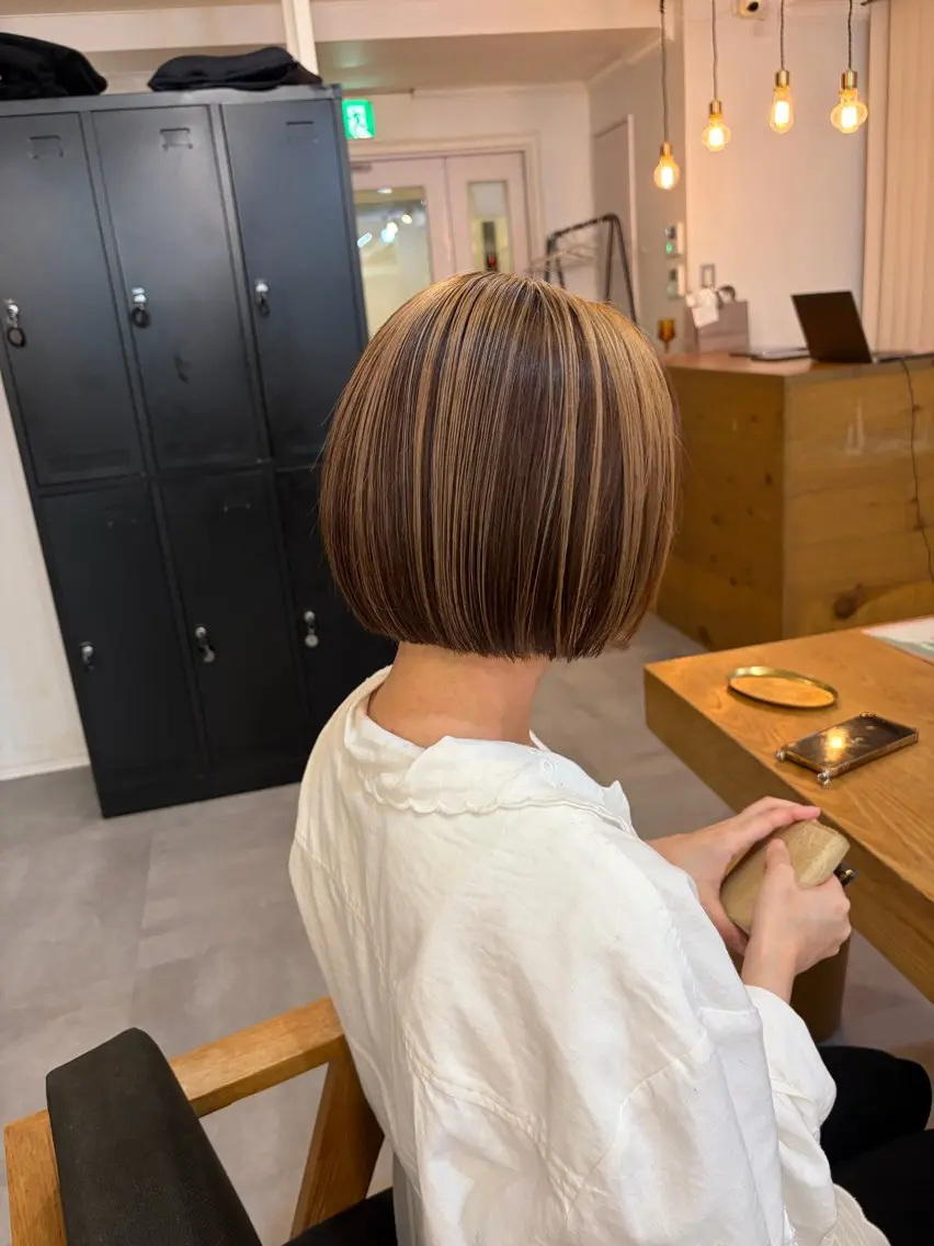 ショート カット ヘアカラー トリートメント 南堀江レイヤーカット MIKU🍒のヘアスタイル