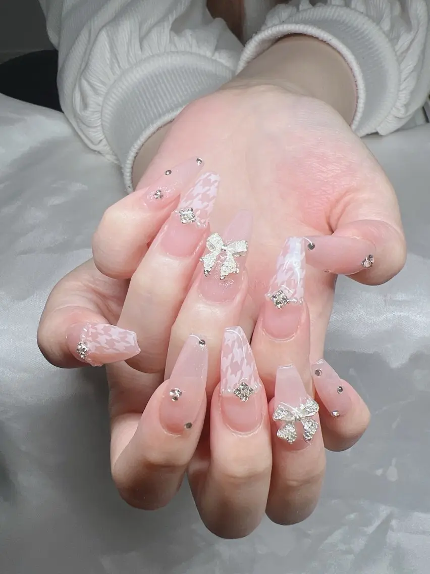 ネイル 長さ出し グラデーション キラキラネイル マグネットネイル ニュアンスネイル Lee Nails チップ長さだし専門店のネイルデザイン