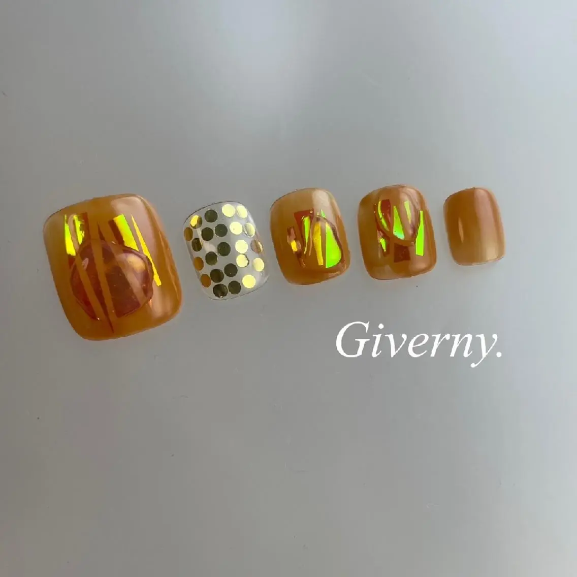 ネイル フットネイル 氷ネイル・うるうるネイル フットネイル Giverny .のネイルデザイン