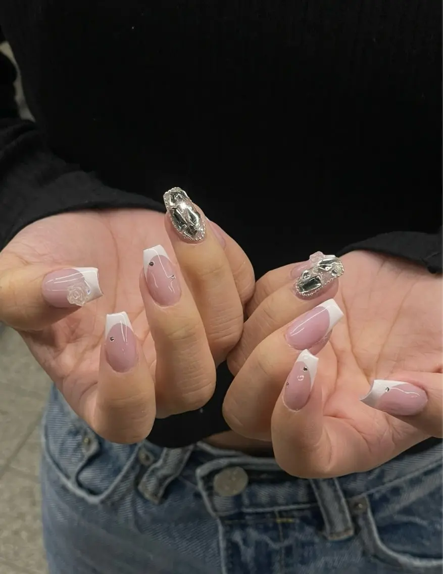 ネイル ハンドネイル quro.n 拝島店 kaeのネイルデザイン