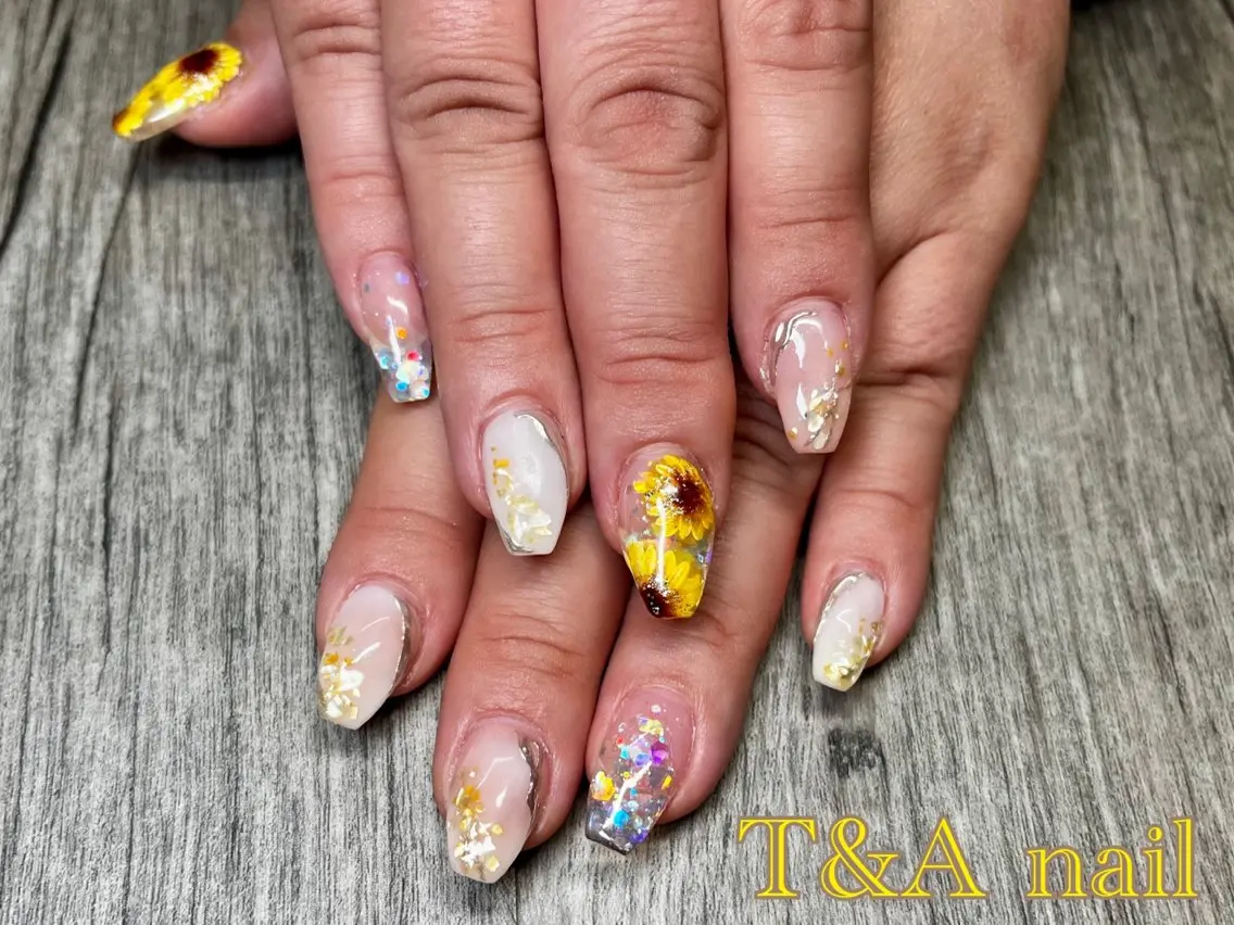 ネイル 長さ出し ジェルネイル キラキラネイル ニュアンスネイル スカルプネイル T&A nailのネイルデザイン