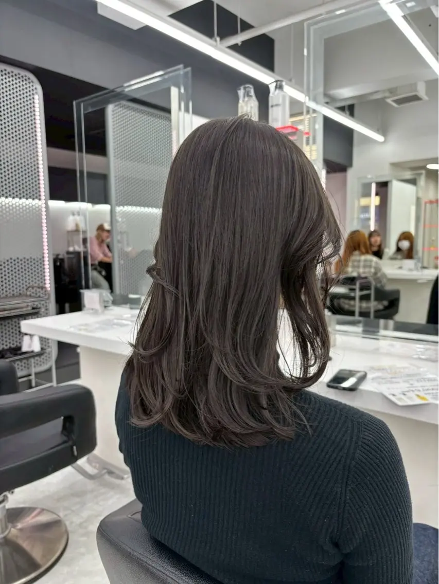 ロング カラー ブリーチ 透明感カラー ダブルカラー ブリーチなしカラー 髪質改善 透明感🤍レイヤー ベージュ‎🤍ピンクのヘアスタイル