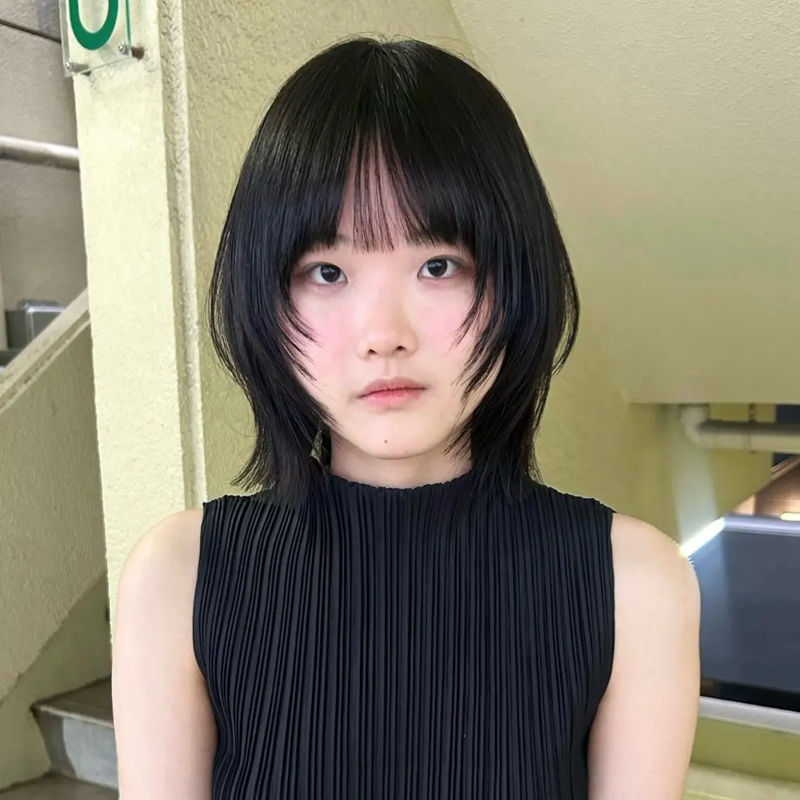 ショート ボブ レイヤーカット/ 透明感ベージュ　モカのヘアスタイル
