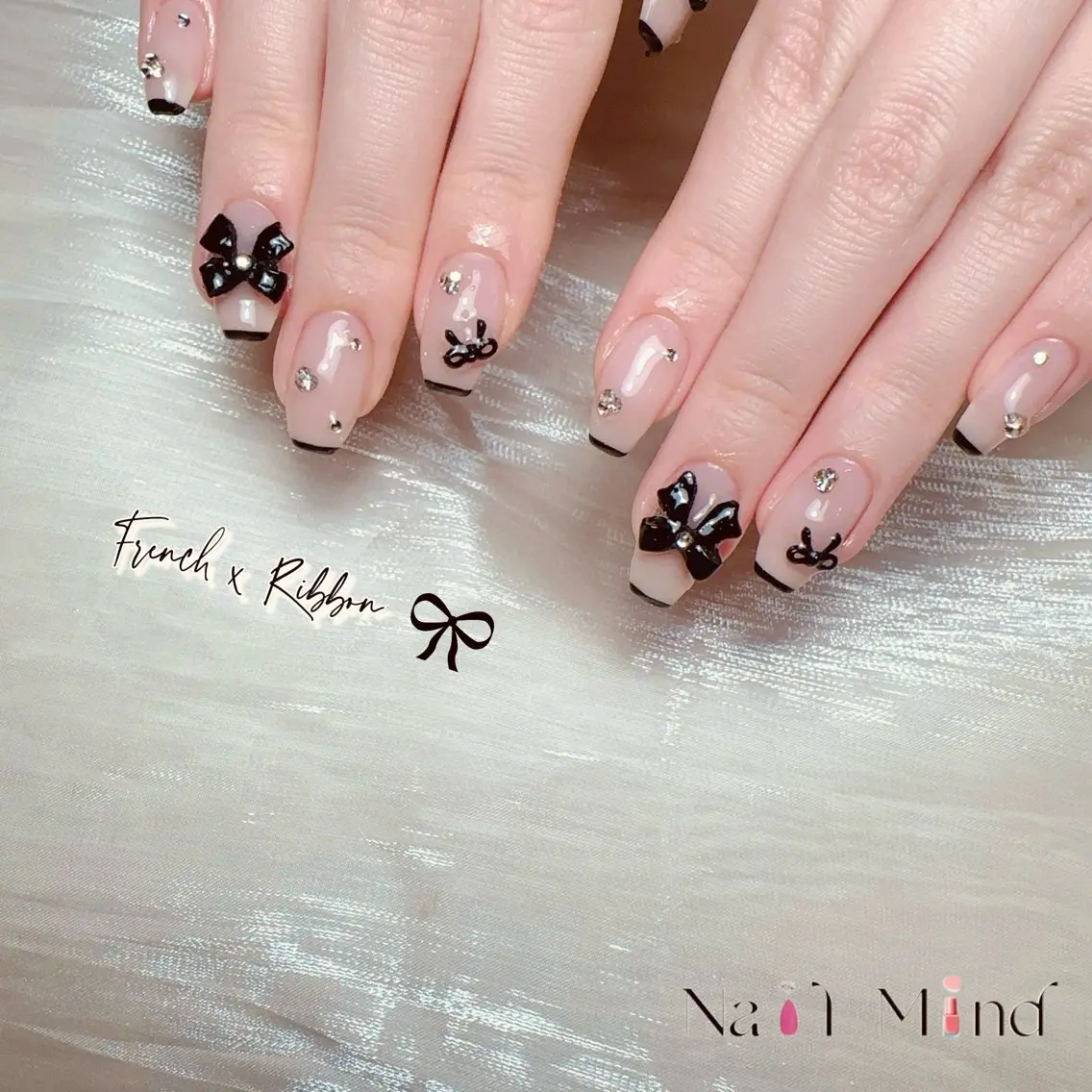 ネイル フレンチネイル ジェルネイル パラジェル リボン ワンホンネイル ハンドネイル Nail Mind Tokyoのネイルデザイン