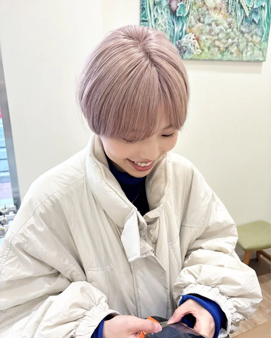ショート カラー ブリーチ ケアブリーチ ハイトーンカラー ケアブリーチ 坪井佑樹のヘアスタイル