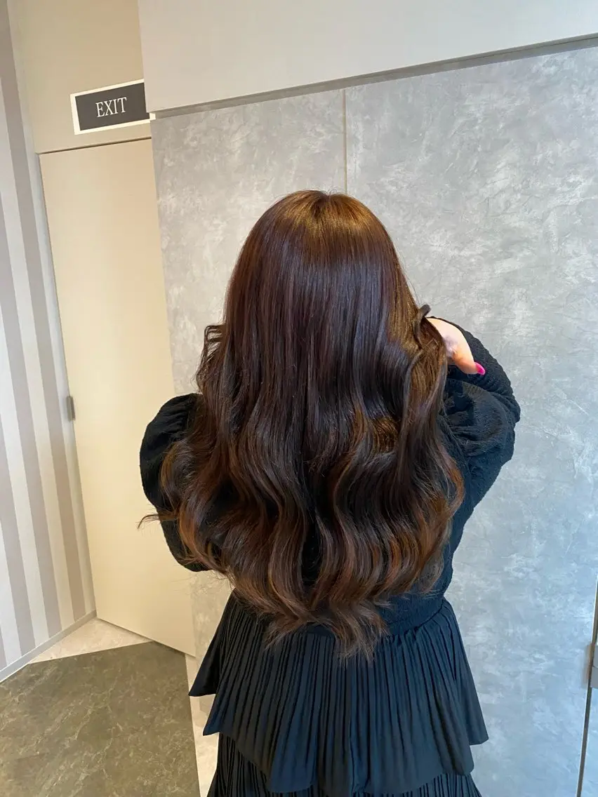 ロング カラー 心斎橋/プルエクステ ハイトーン/カットのヘアスタイル