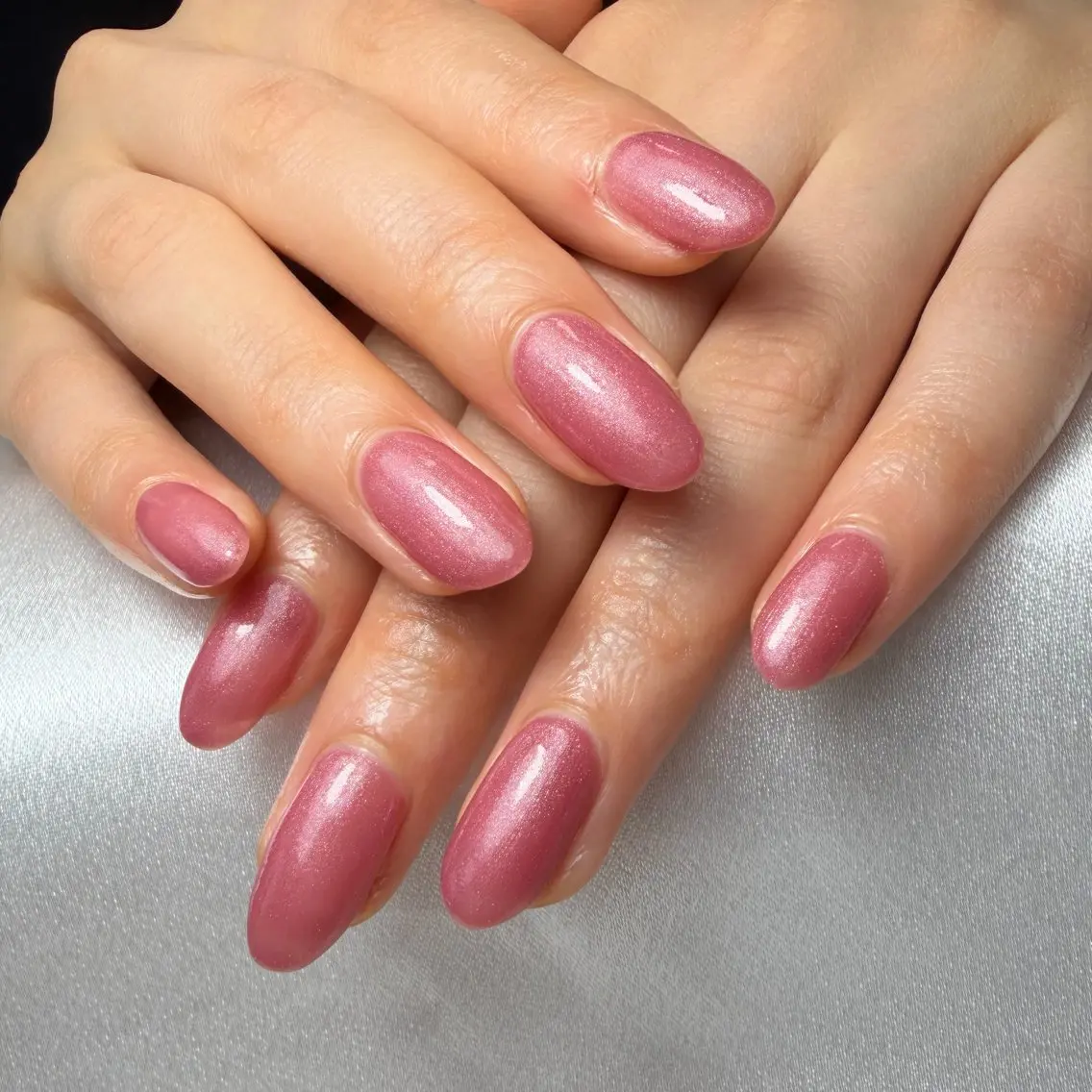 ネイル ハンドネイル フットネイル Lily me.のネイルデザイン