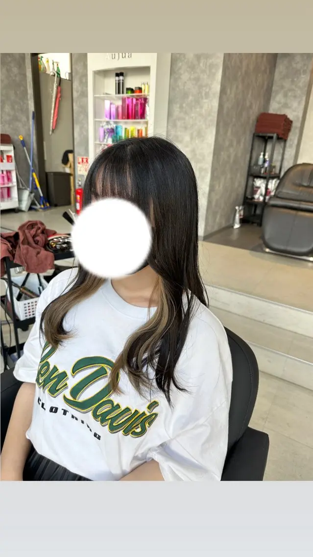 セミロング カラー ベージュカラー インナーカラー 森本 倭のヘアスタイル