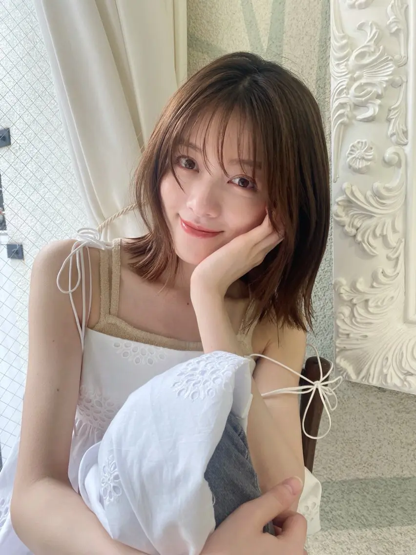 ミディアム カラー 樋口 夏希のヘアスタイル