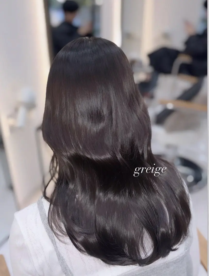 ミディアム カラー 透明感カラー グレージュ 韓国風ヘア カット ヘアカラー トリートメント 艶髪・透明感カラー・ 韓国ヘア・Yuriのヘアスタイル