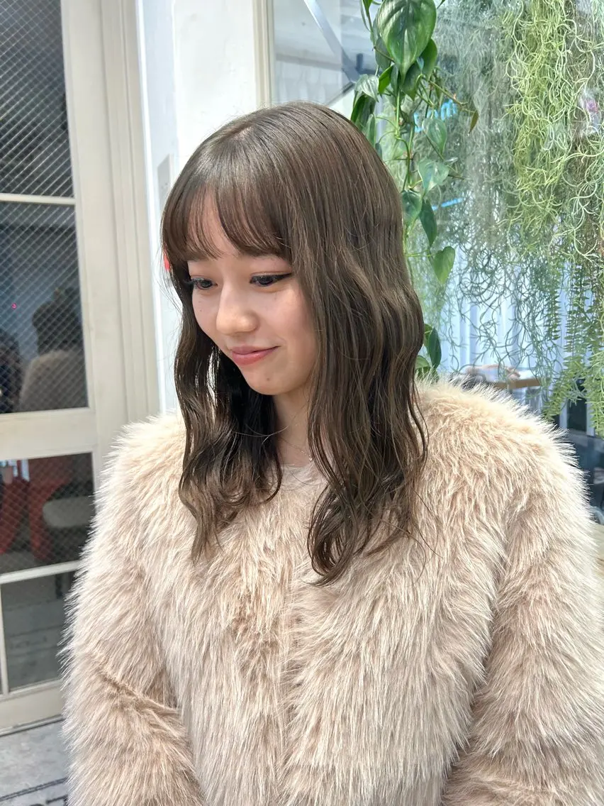 カラー lomalia moekaのヘアスタイル