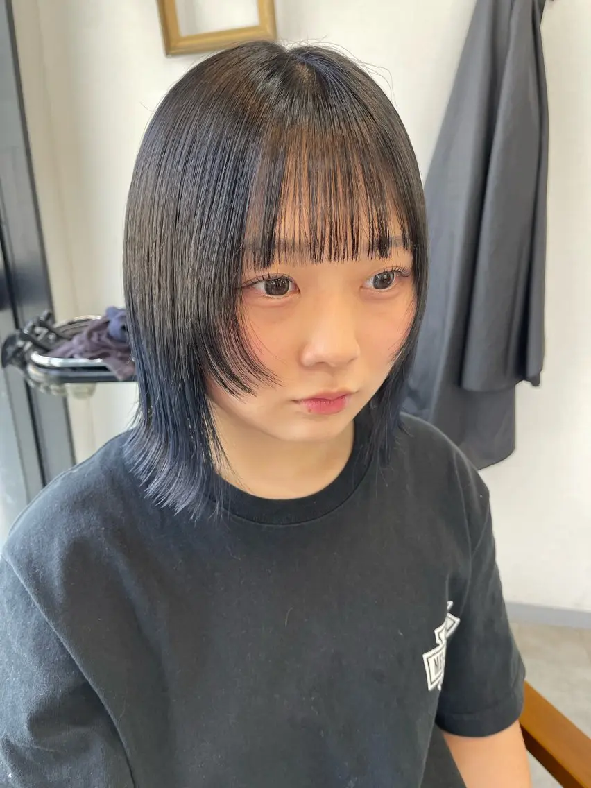 ミディアム カット シノザキ キナのヘアスタイル