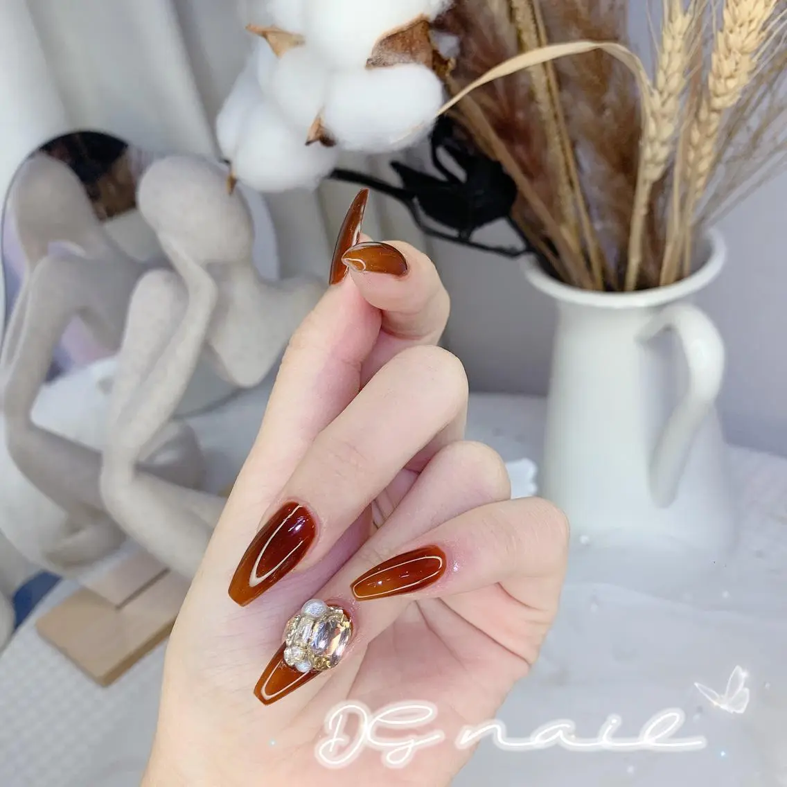 ネイル ハンドネイル ハンドケア DG nailのネイルデザイン