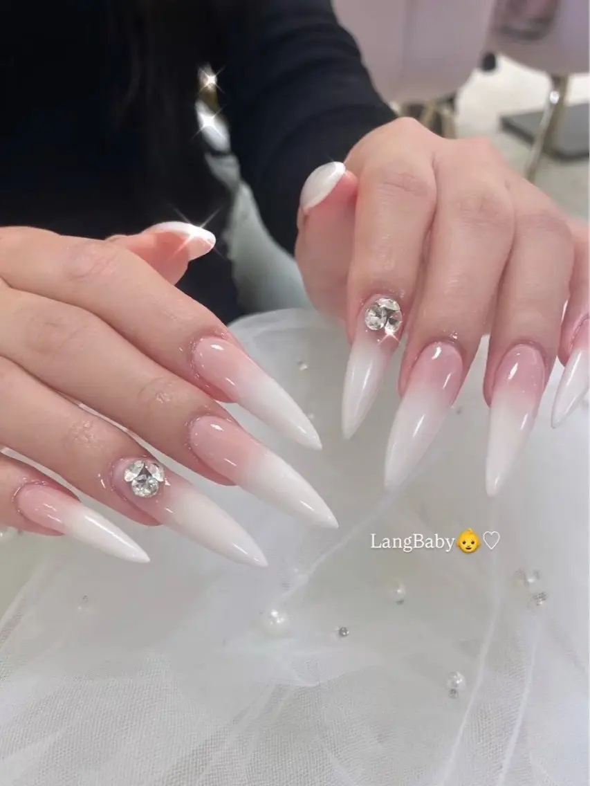 ネイル ハンドネイル suzu🎀🫧✨ .のネイルデザイン