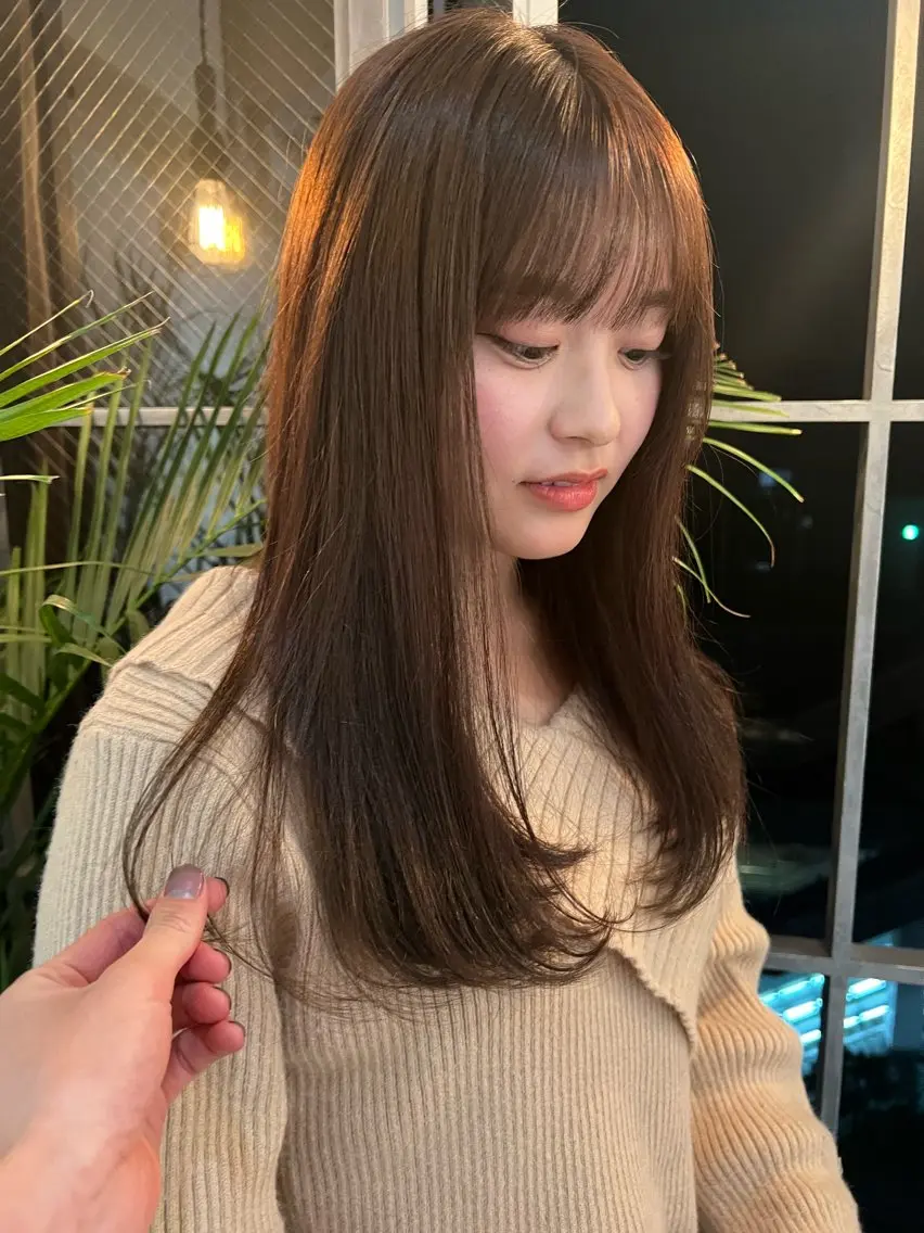 ロング アッシュ アッシュブラウン 似合わせレイヤー ＆縮毛矯正のヘアスタイル